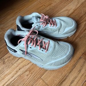 Altra Torin womens sz 7.5 - very lightly used running shoe